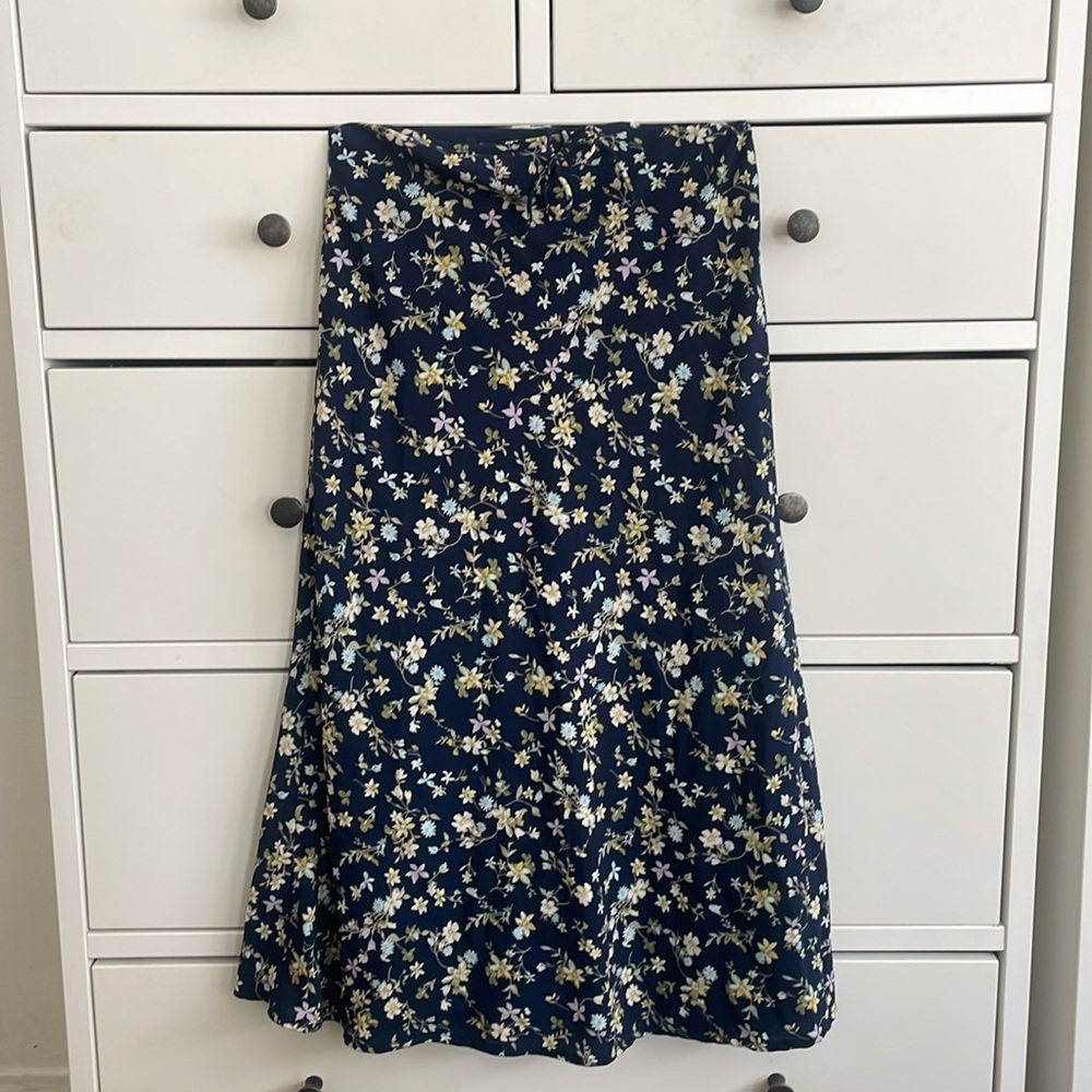 American Eagle Cotton Candy LA Blue Floral Midi Skirt